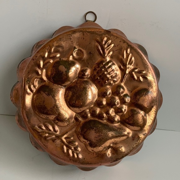 None Other - Vintage 60s copper jelly mould with fruit pattern. Copper wall hanging.